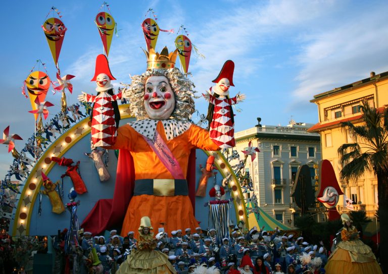 Carnavals Italiens à Venise et Viareggio Les Voyages de Micheline