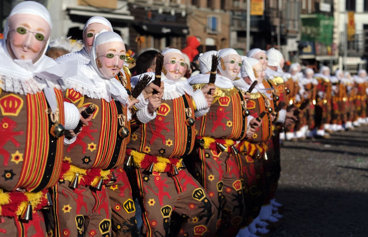 Carnavals du Nord et de Belgique à Dunkerque et Binche Les Voyages de