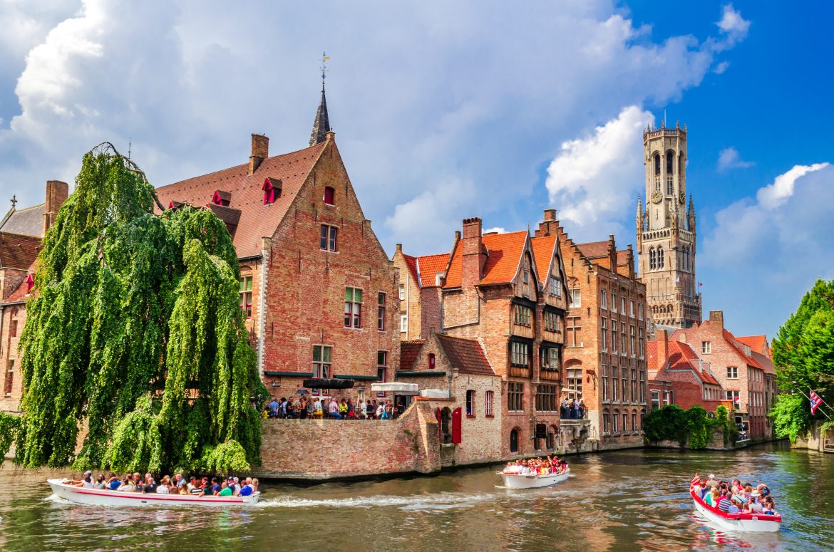 Célèbre panorama de Bruges, en Flandre, Belgique.