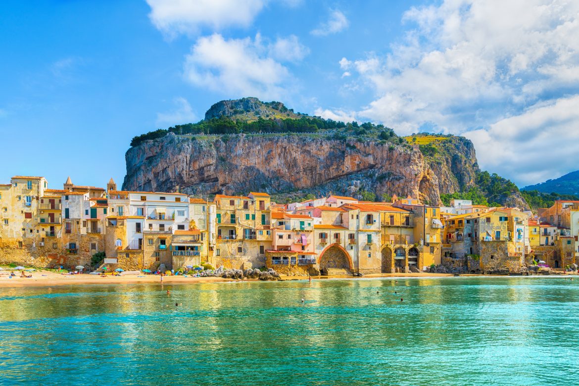 Cefalù, village médiéval de l'île de Sicile, province de Palerme, Italie