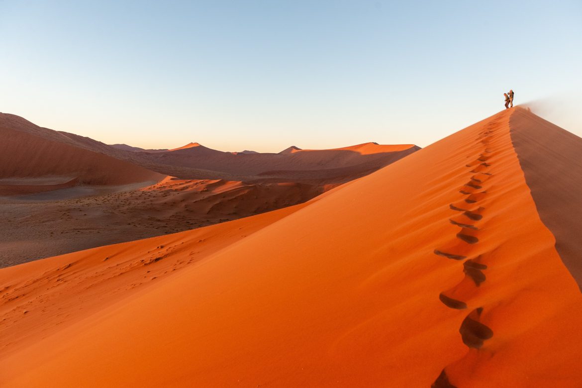 Couché de soleil sur le désert du Namib, Namibie