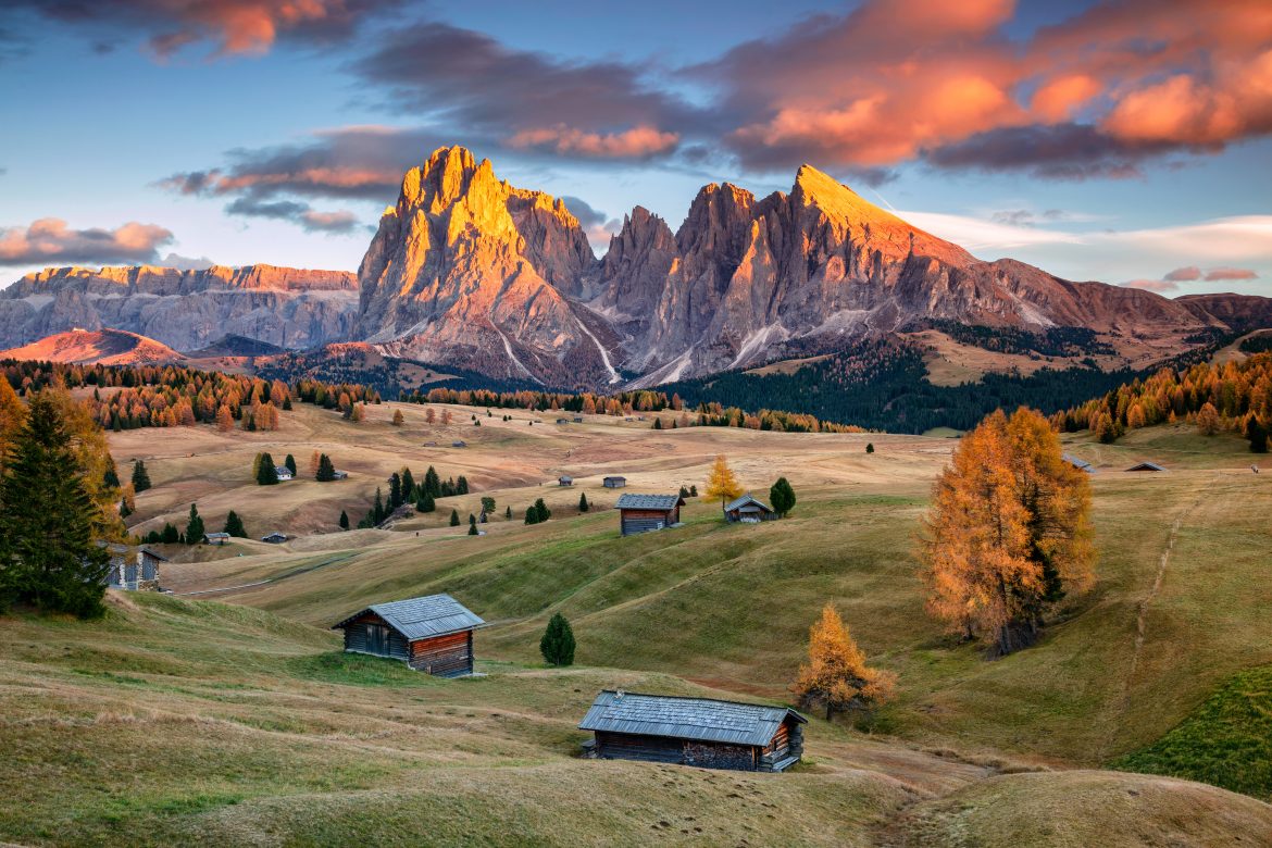 Un plateau dolomitique et la plus grande prairie alpine d'altitude d'Europe