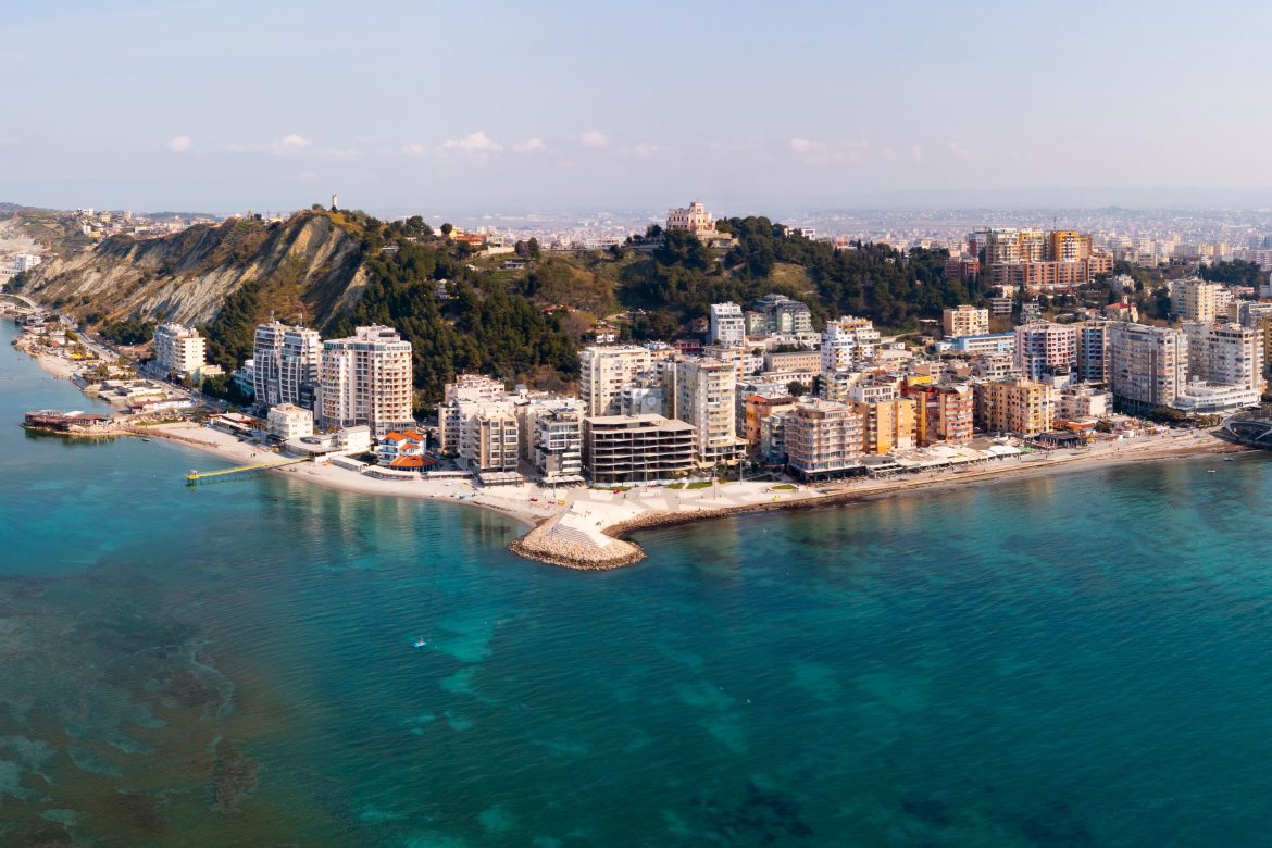 Vue panoramique de Durrës sur la côte Adriatique en Albanie