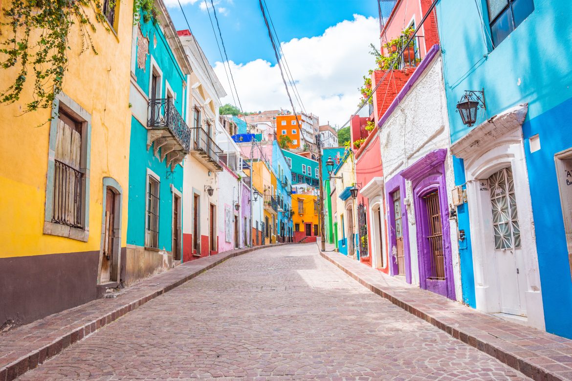 Ruelles et rues colorées de la ville de Lisbonne