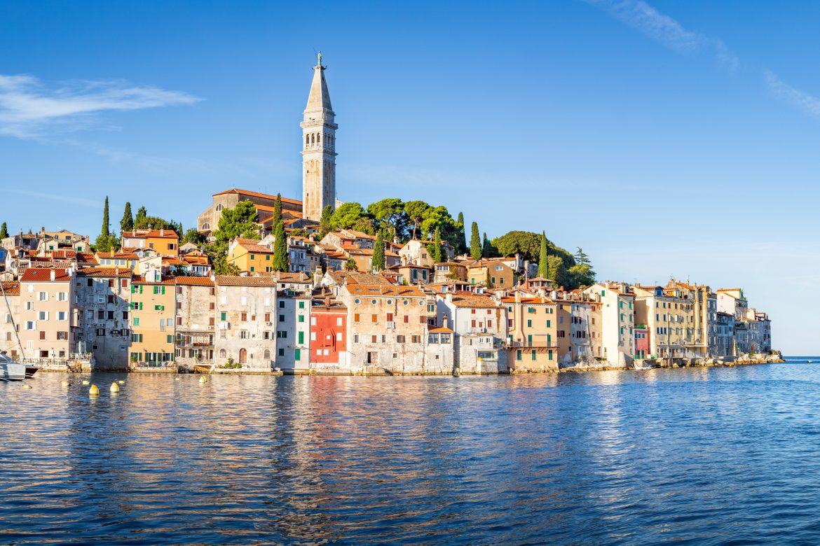 Vue panoramique classique de la vieille ville de Rovinj