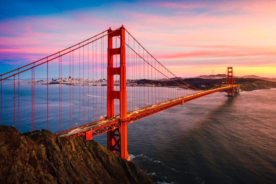 Le pont du Golden Gate au coucher du soleil, San Francisco, Californie