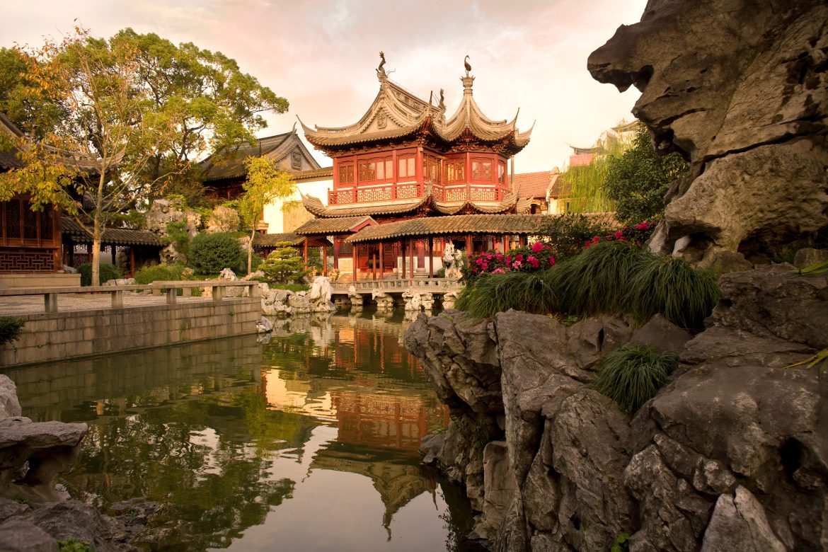 Pagode des jardins publics du jardin Yuyuan (jardin Yu), vieille ville de Shanghai, Chine, Asie