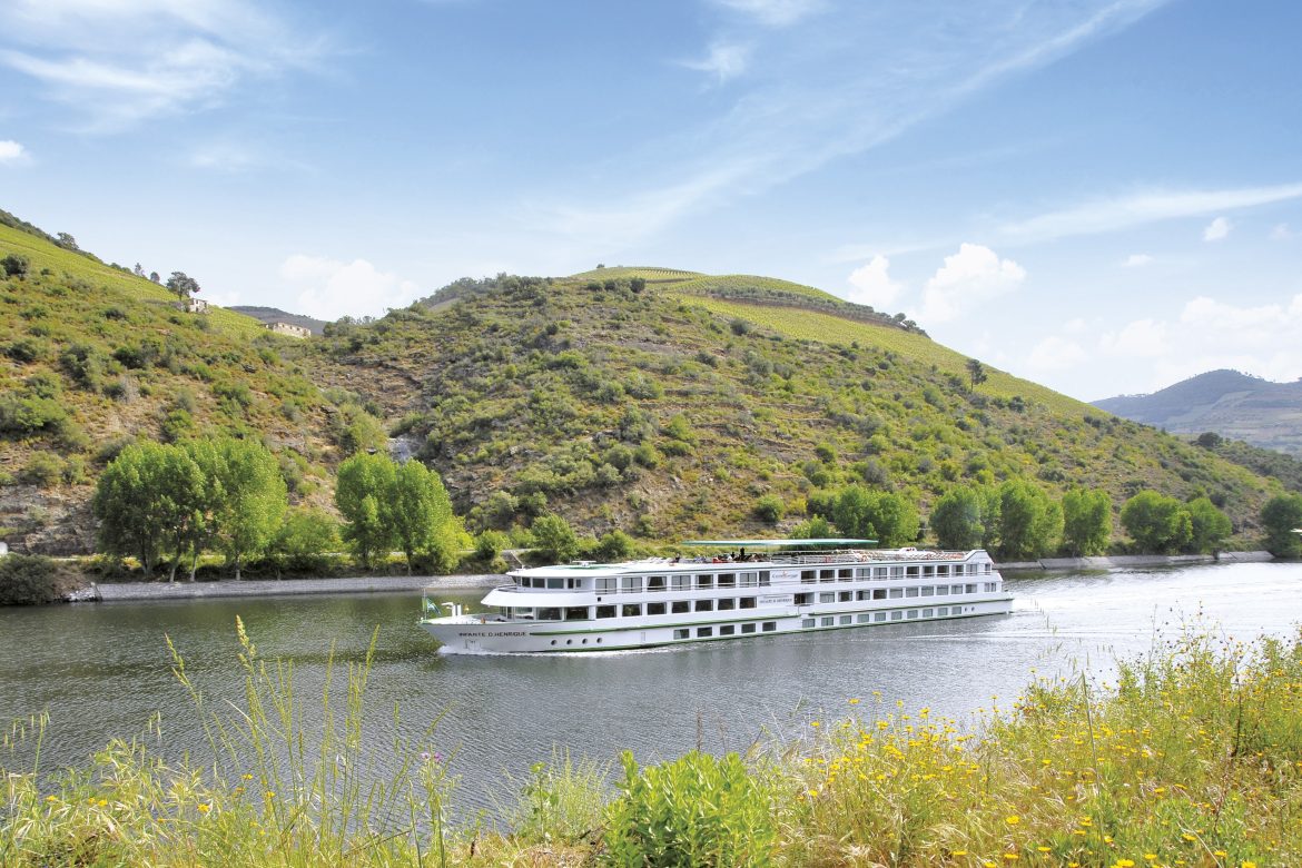 MS-Infante-de-henrique-CroisiEurope-Helwin Goetzinger-ORIGINAL MS Infante Don Henrique, bateau 4 ancres de la compagnie CroisiEurope