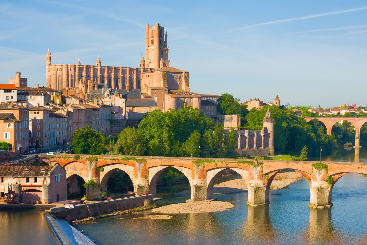 Albi in a summer evening Vue sur Albi et ses monuments.