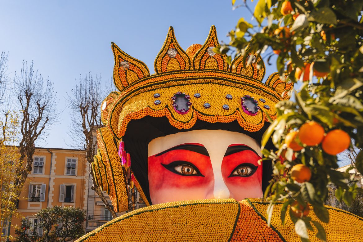 menton Célèbre Fête des Citrons à Menton avec ses grand chars décorés.