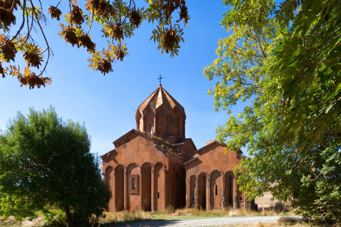 Monastery complex of Marmashen in Armenia Le complexe monastique de Marmashen en Arménie