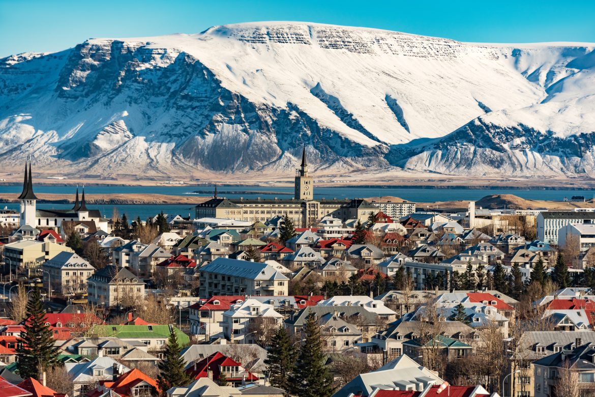 panoramic view of reykjavik at wintertime, iceland Vue panoramique de Reykjavik en hiver, Islande